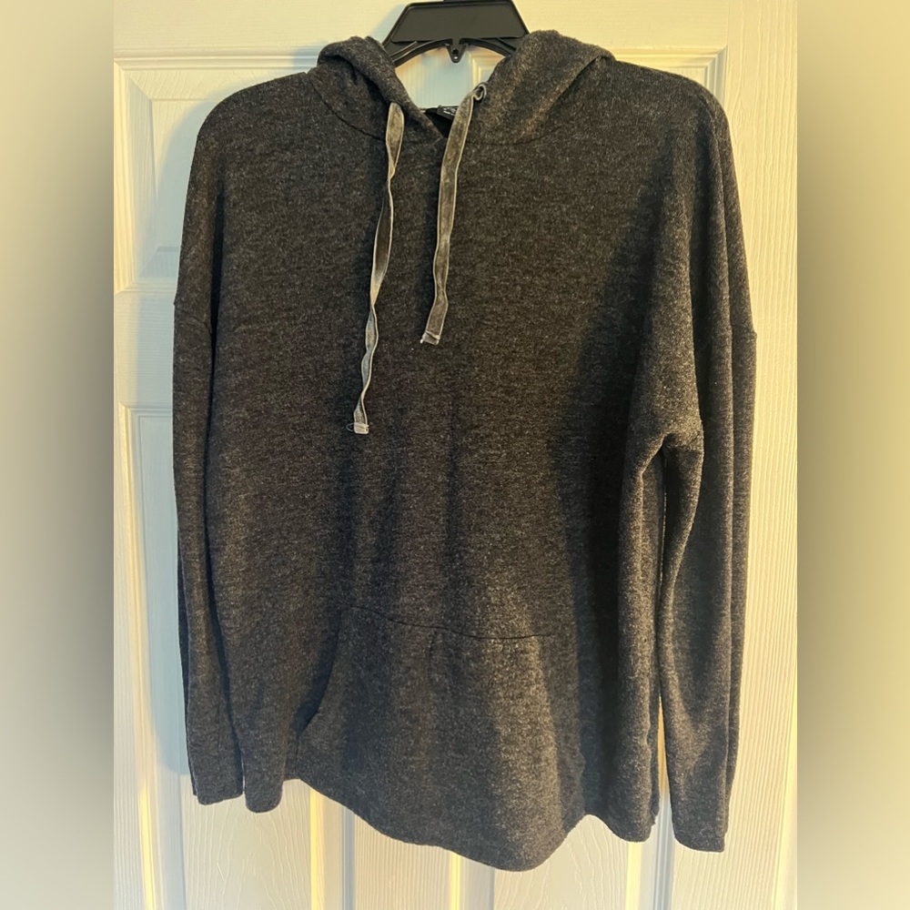 F&F gray sweatshirt